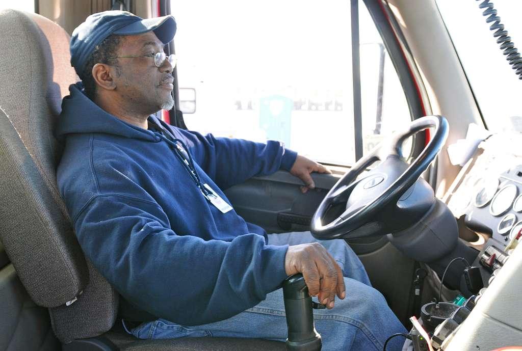 Benefits and Perks of Being a Truck Driver